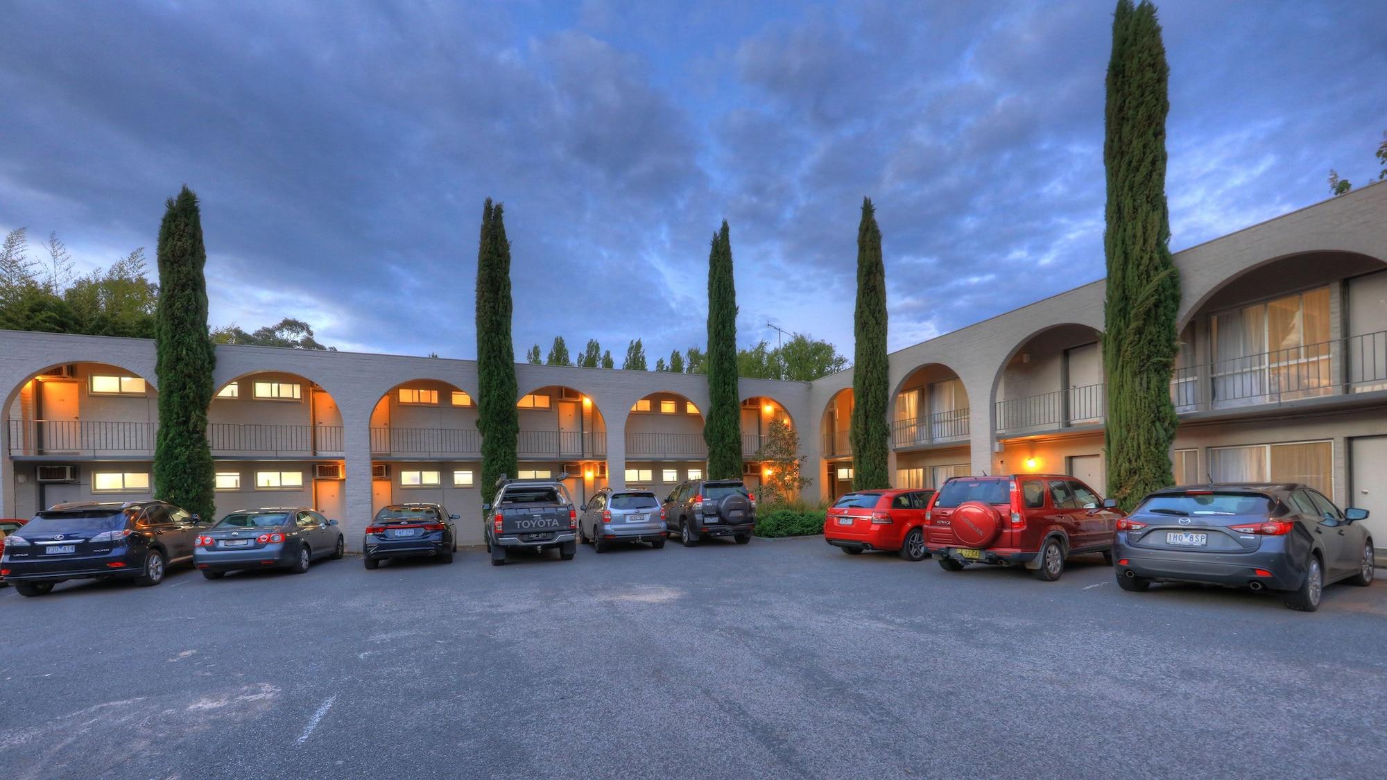Riverbank Park Motel Bright Exteriör bild